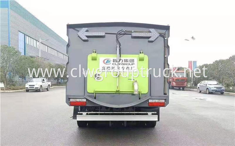 Road Sweeper Truck 7